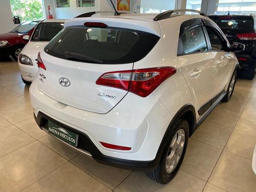 Imagem 5 de 6 de Hyundai Hb20x 1.6 16v Style Flex 4p Manual
