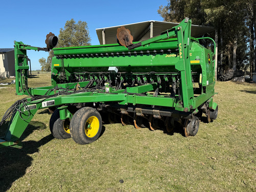 John Deere 1590