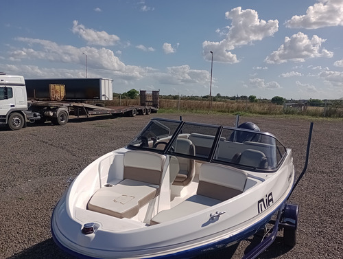 Vendo Lancha Con Motor Yamaha 115 Hp.