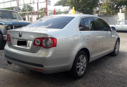 Volkswagen Vento 2.5 Advance Tiptronic 170cv