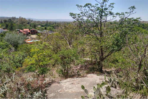 Venta Terreno En Tanti (el Diquecito)