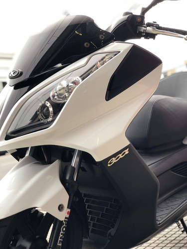 Kymco Downtown 300i - Rvm