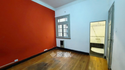 Piso C/dep En Juan D. Peron Y Av. Callao - Fte Y Cfte 150 M2 2 Bcones T/sol Apto Prof D/entrada