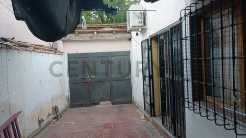 ¡oportunidad Única! Terreno Con Dos Casas En Cuarta Sección, Mendoza
