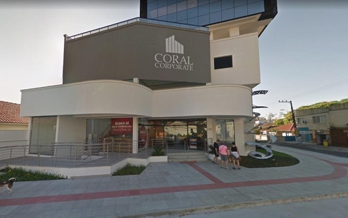 Imagem 1 de 10 de Ampla Sala Comercial No Bairro Coqueiros - Sa0156