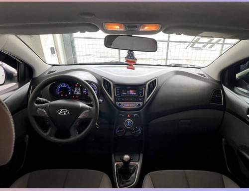 Imagem 3 de 9 de Hyundai Hb20s 1.0 Comfort Plus 12v Flex 4p Manual