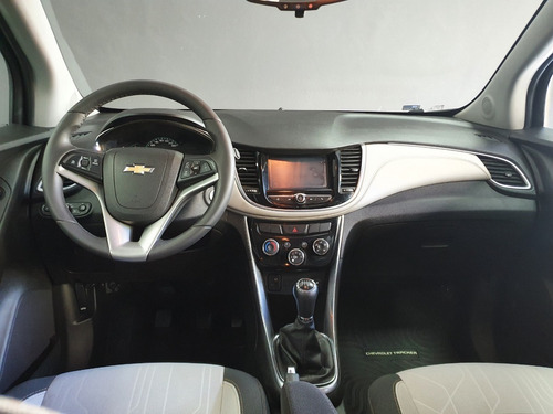 Imagen 7 de 15 de Chevrolet Tracker Ltz 1.8 Año 2019 Color Gris As Automobili