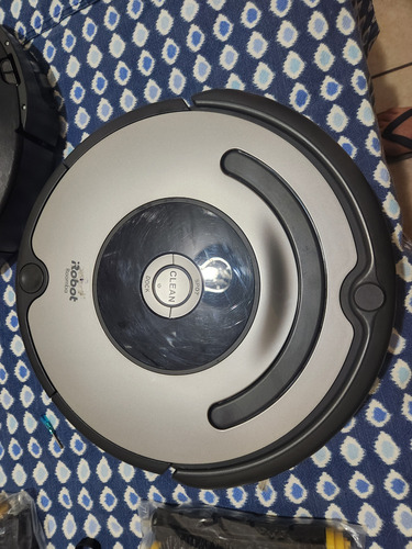 Aspiradora Robot Irobot Roomba 677 (Usado)