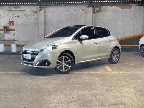 Peugeot 208 1.6 Feline Tiptronic