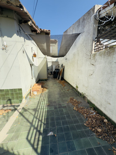 Casa Con Departamento Independiente En Venta, La Plata 29 Y