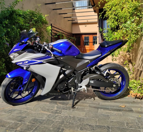 Yamaha R3