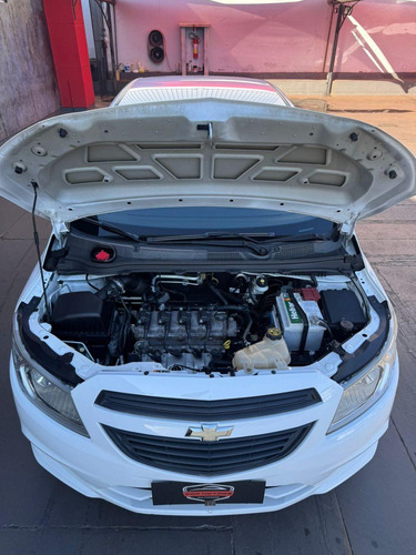 Chevrolet Onix HATCH Joy 1.0 8V Flex 5p Mec.