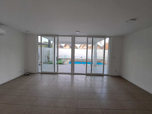 Vendo Casa En Jardines De Las Vizcachas (96533)