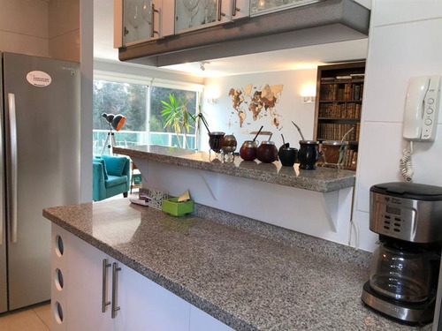 Departamento En Venta De 4 Dorm. En Santo Domingo