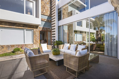Venta De Casa Mediterranea Con Vistas Al Mar En Montemar