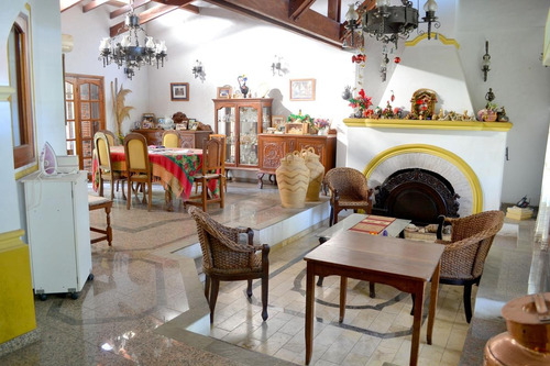 Casa En Venta Rosario La Florida Jardín.