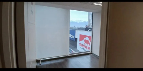 Se Arrienda Oficina Y Estac. Excelente Ubicación E.central