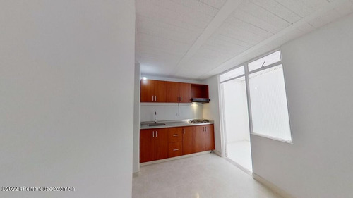 Imagen 6 de 16 de Casa En Campo Alegre(bogota) Rah Co: 23-399