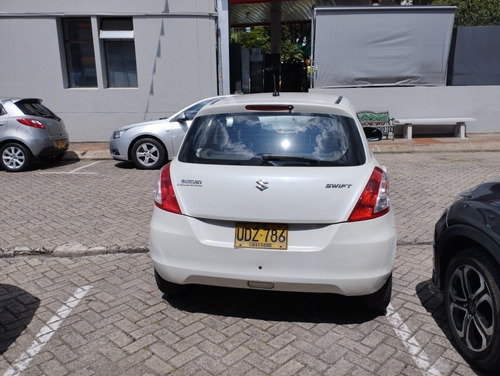 Imagen 3 de 10 de Suzuki Swift 2015 Live 1.2l Mecanico