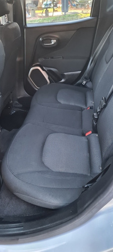 Imagen 8 de 15 de Jeep Renegade 2017 1.8 Sport