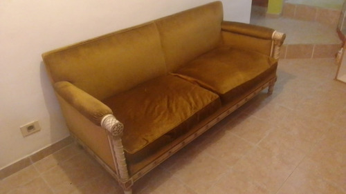 Sofa De Estilo Italiano Tapizado De Pana Terciopelo Dorado 