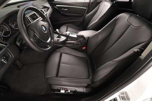 Imagen 12 de 14 de Bmw 330i Sport