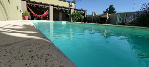 Hermosa Casa Con Vistas Al Jardín Y Sierras En Tandil 