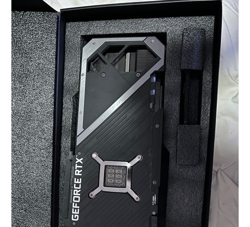 Asus Rog Strix Geforce Rtx 3090-o24g-gaming 24gb (Usado)