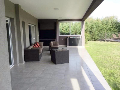 Venta Casa 5 Amb Con Piscina Climatizada. Santa Teresa. Villanueva