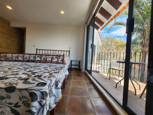 Venta Casa Nochebuena Con Alberca Climatizada Y Vistas Expectaculares En Todos Sus Espacios Con Todos Los Servicios Dentro De Fracc Rancho San Diego Ixtapan De La Sal Edomex