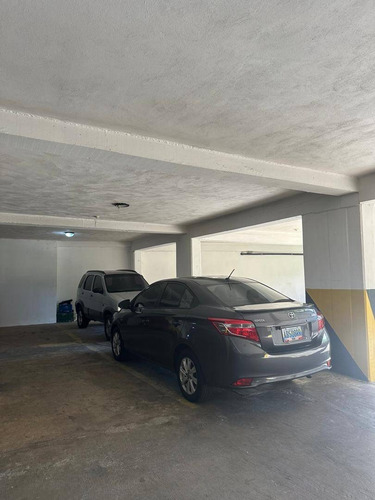 Lm Apartamento En Venta En Las Chimeneas, Res. Mantova (133ms) Piso Bajo Trato Solo Con Clientes Directos