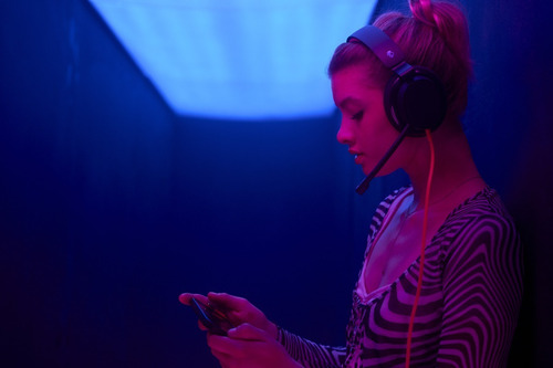 Imagen 6 de 6 de Audifono Gaming Skullcandy Slyr Y Botella Bevu Regalo