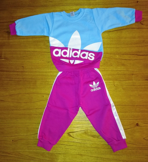 ropa deportiva para niños en flores