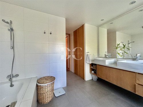 Casa En Venta De 5 Dorm. Piedra Roja Chicureo Colina