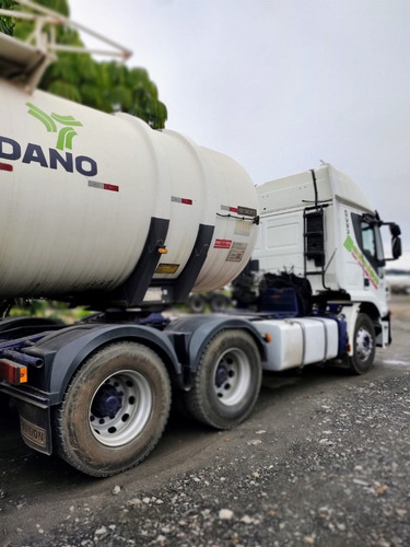 Imagem 5 de 14 de Iveco Stralis 480 6x4 2015 Automático