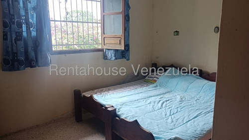Julio Latouche 26-261 Casa En Venta La Entrada Naguanagua