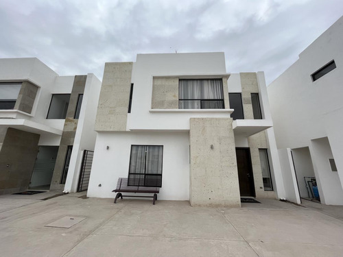 Casa En Venta En Sant Angelo Residencial