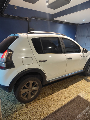Renault Sandero Stepway 1.6 Rip Curl 105cv