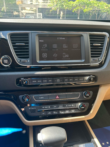 Kia Carnival 3.3 EX V6 24V GASOLINA 4P AUTOMATICO
