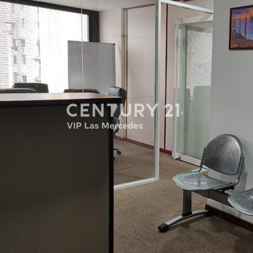 Venta De Oficina Chacao 4 Áreas Cerradas / 7 Cubículos / 2 Baños