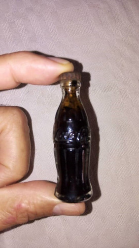Imagen 4 de 4 de Botella Miniatura De Coca Cola Años 70s, Para Coleccionista