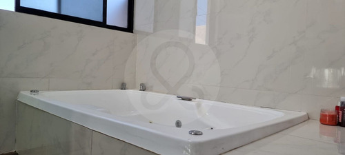 Casa En Venta En Tecamachalco 3 Recámaras