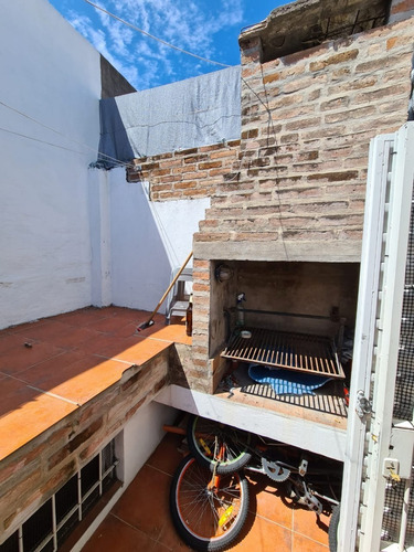 Imagen 9 de 23 de Departamento Dupex - Frente - Balcón Y Asador - Entrada Independiente.