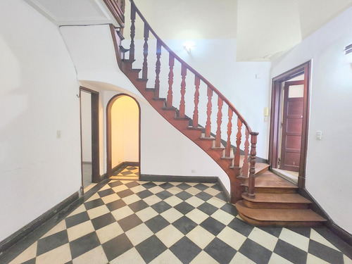Departamento De 5 Ambientes En San Nicolás. Oportunidad!!!