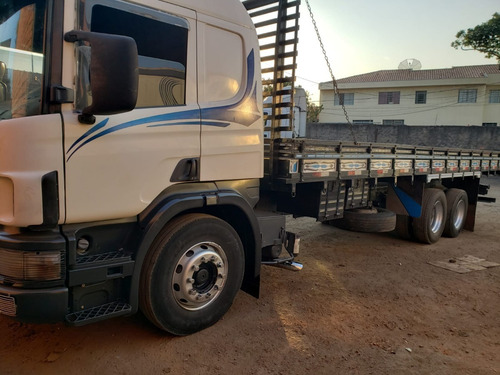 Imagem 1 de 7 de Scania P 330