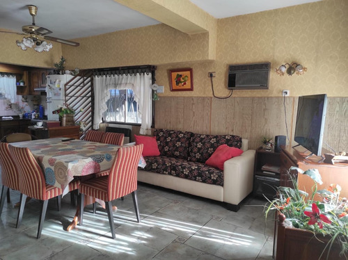 Imagen 3 de 17 de Casa 4 Ambientes Con Pileta Patio Y Cochera