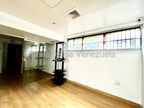 Ana Torres. Oficina En Venta 25-19176 En El Rosal