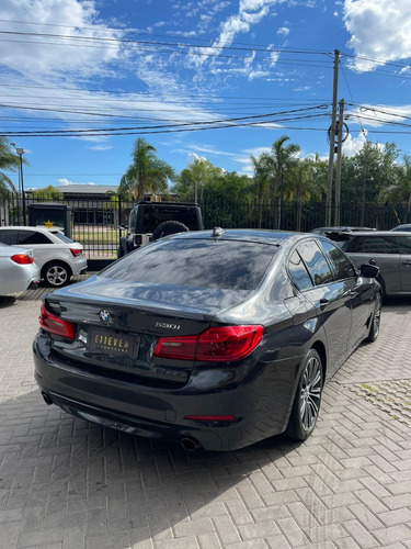 BMW Serie 5 3.0 530ia Sportline Sedan