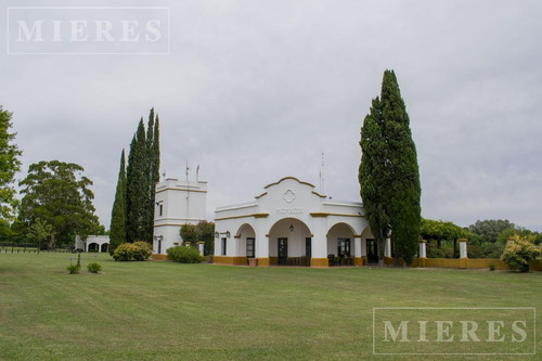 Imagen 2 de 30 de Lindisima Casa En Venta Con Vista Al Lago En Chacras De La Cruz