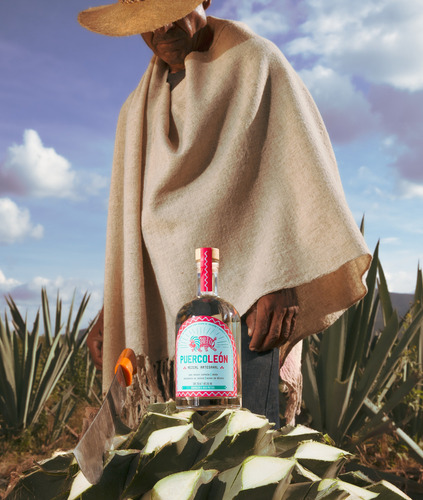 Mezcal Artesanal Puercoléon 100% Maguey Espadín Joven 700ml